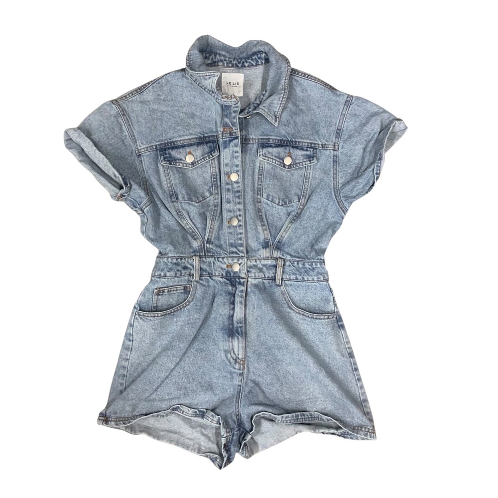 LE LIS Womens Medium short sleeve denim romper in light blue EUC